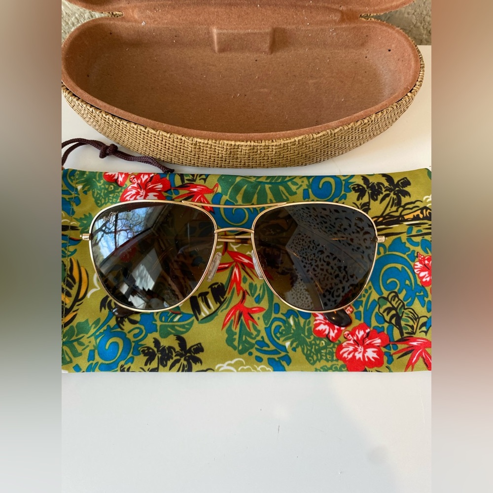 EUC Maui Jim CLIFF HOUSE
Polarized Aviator Sunglasses